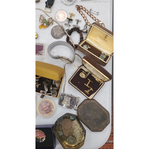 264 - A COLLECTION OF VINTAGE COSTUME JEWELLERY AND FURTHER WATCHES, PAIR OF SUNGLASSES, BOXED CUFFLINKS E... 