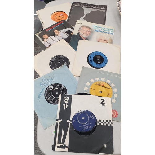 278 - A QUANTITY OF 45RPM VINYL SINGLE RECORDS TO INCLUDE ROD STEWART, JONA LEWIE, FLEETWOOD MAC, CLIFF RI... 