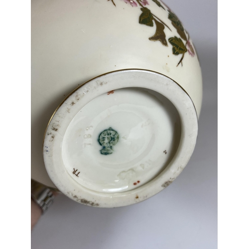 119 - A LARGE ANTIQUE ROYAL WORCESTER HAND PAINTED BLUSH IVORY FLORAL JUG, HEIGHT 38CM (A/F)