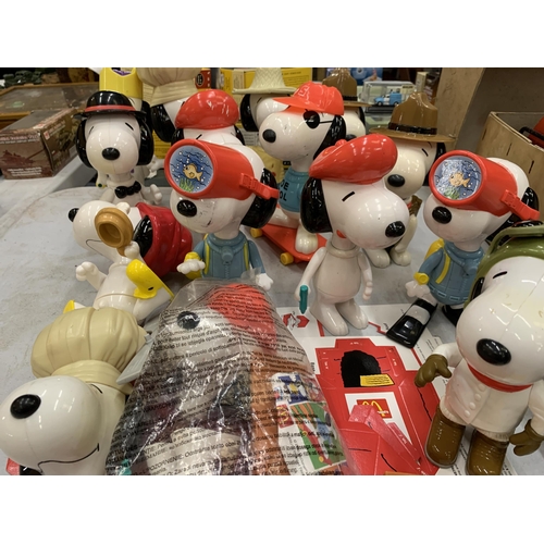 448 - A COLLECTION OF MACDONALDS SNOOPY DOG FIGURES