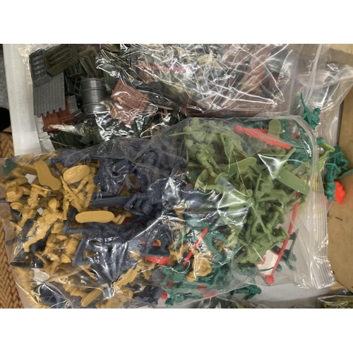 449A - A COLLECTION OF ARMY MEN PLASTIC FIGURES IN BAGS