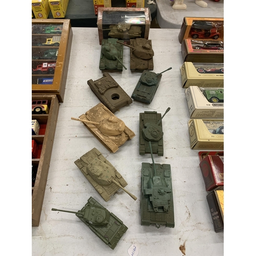 451 - A GROUP OF ARMY TANK MODELS AND A BOXED HM EXAMPLE