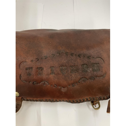 11 - A VINTAGE TRIUMPH LEATHER MOTORBIKE BAG