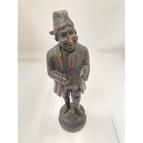 13 - A 19TH CENTURY WOODEN FIGURAL NUTCRACKER FIGURE