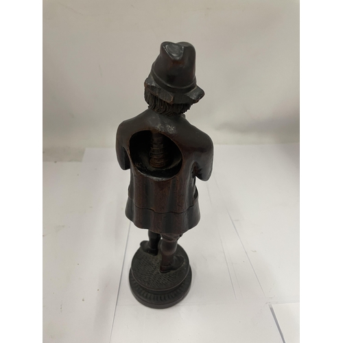 13 - A 19TH CENTURY WOODEN FIGURAL NUTCRACKER FIGURE