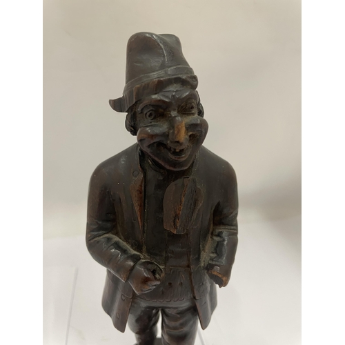 13 - A 19TH CENTURY WOODEN FIGURAL NUTCRACKER FIGURE