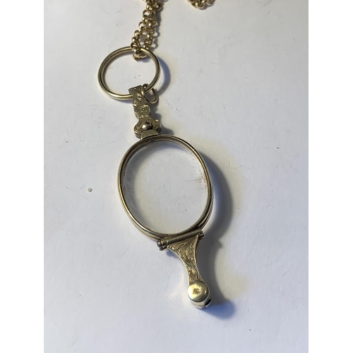 82 - A 9 CARAT GOLD CHAIN GROSS WEIGHT 4.29 GRAMS WITH A PAIR OF GOLD PLATED ORNATE PINCE NEZ