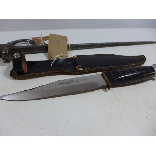 305 - A FRENCH GRAS BAYONET CIRCA 1870, 40.5CM BLADE, KNIFE AND LEATHER SCABBARD BOWIE BLADE (2)