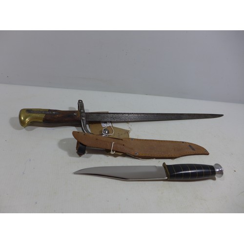 305 - A FRENCH GRAS BAYONET CIRCA 1870, 40.5CM BLADE, KNIFE AND LEATHER SCABBARD BOWIE BLADE (2)