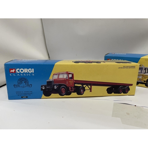 415 - TWO CORGI CLASSICS TO INCLUDE FERRYMASTERS AEC BOXED TRAILER SET NO. 21301 AND A SCAMMELL'S HIGHWAY ... 