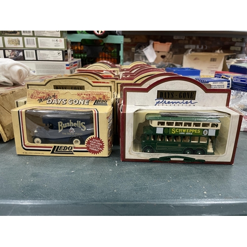 424 - A LARGE QUANTITY OF BOXED LLEDO DIE-CAST ADVERTISING VEHICLES OF 'DAYS GONE BY' TO INCLUDE BUSES AND... 