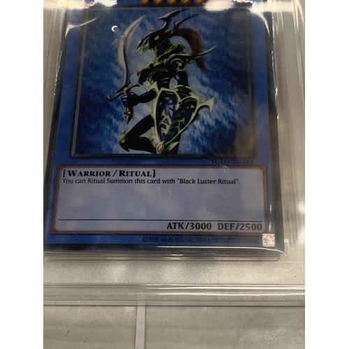 352 - A YU-GI-OH GRADE 9/10 'BLACK LUSTER SOLDIER' TRADING CARD