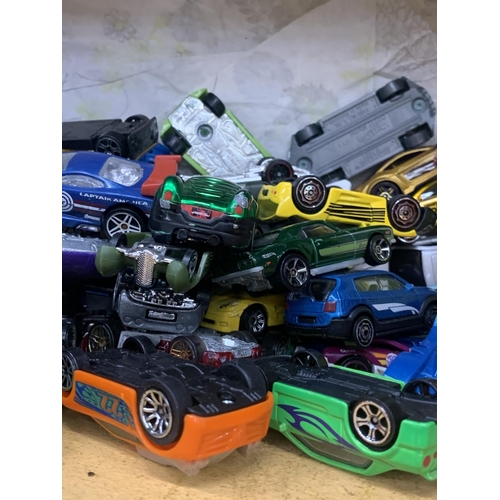 356 - A LARGE QUANTITY ON UNBOXED DIECAST VEHICLES