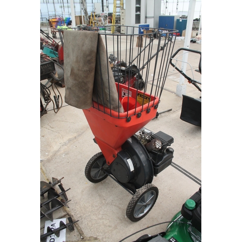 60 - SIMPLICITY SYSTEM 5/14 4.8KW/51KG HEAVY DUTY PETROL CHIPPER/SHREDDER  NO VAT