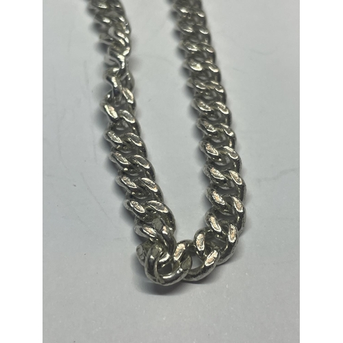 561 - A SILVER NECKLACE LENGTH 20