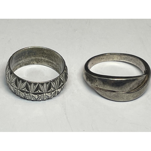 568 - FIVE VARIOUS SILVER RINGS