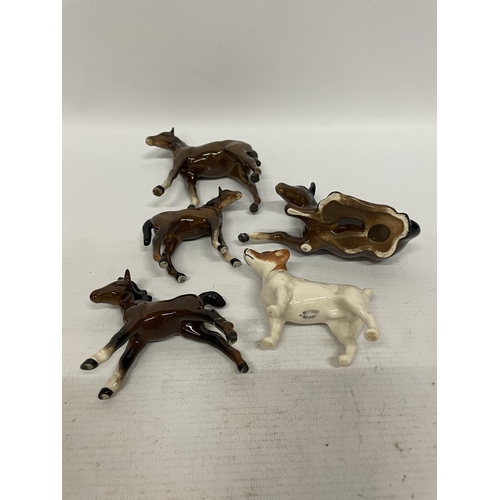 704 - FIVE BESWICK GLOSS ANIMAL MODELS - FOUR PONIES AND A JACK RUSSELL DOG