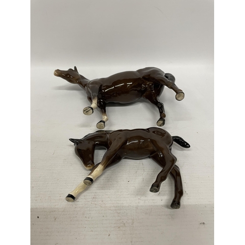 705 - TWO BESWICK BROWN GLOSS HORSE MODELS - HORSE AND FOAL