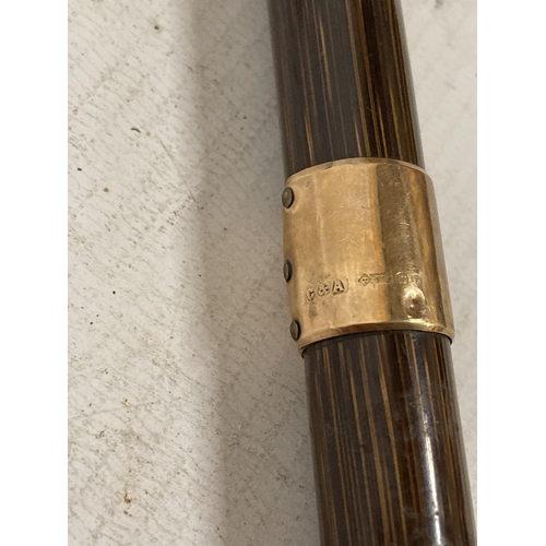 16 - A VINTAGE WALKING STICK WITH HALLMARKED 9CT YELLOW GOLD TOP AND COLLAR