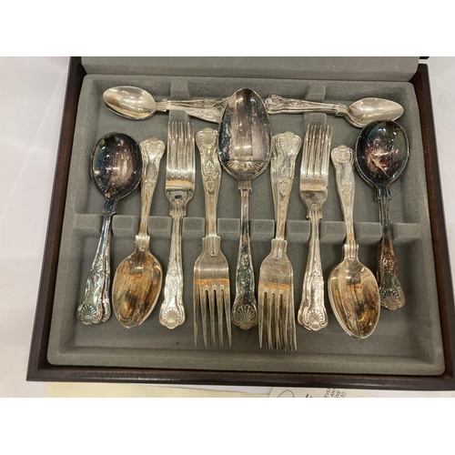 206 - A VINERS KINGS ROYALE SILVER PLATED CANTEEN OF CUTLERY