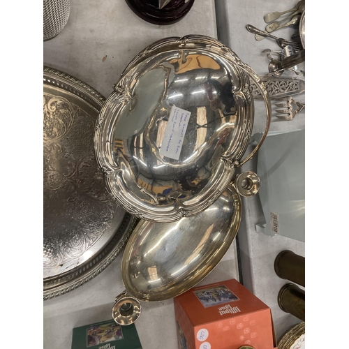 244 - A GROUP OF FOUR VINTAGE SILVER PLATED ITEMS, TO INCLUDE A CAKE BASKET BY BELL OF SHEFFIELD AND A CAN... 