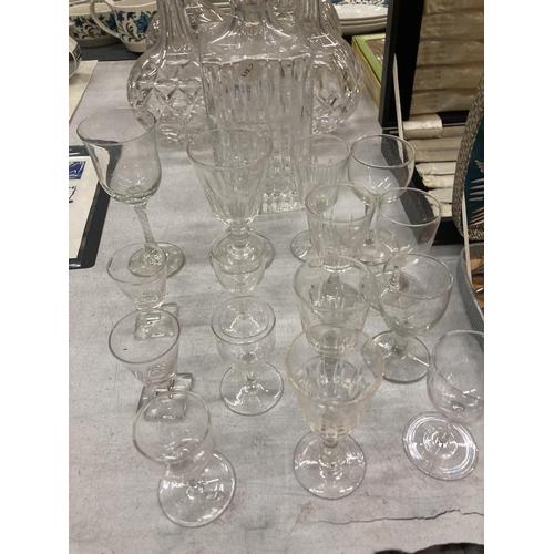 278 - A COLLECTION OF VICTORIAN AND LATER GLASSWARE, SHERRY GLASSES, CUT GLASS DECANTERS ETC