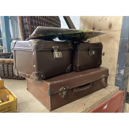 940 - THREE VINTAGE STORAGE CASES AND NURSERY ITEMS