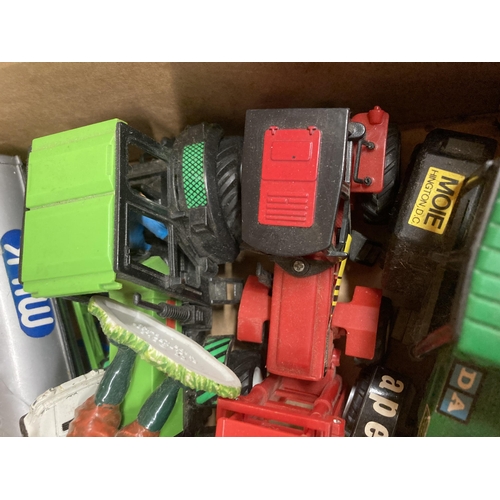 968 - A BOX OF ASSORTED DIECAST AND FURTHER VEHICLE MODELS