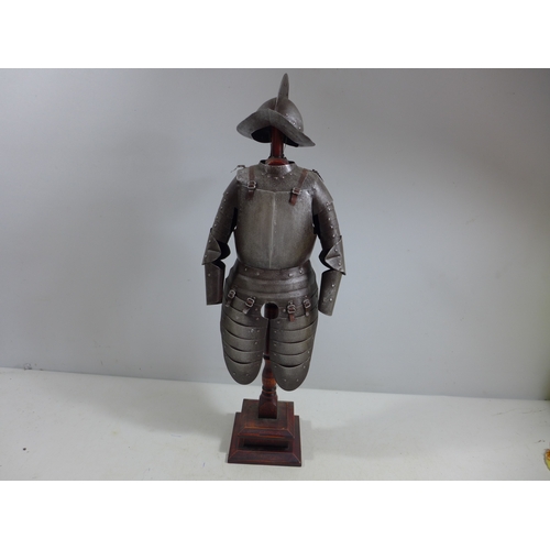 315 - A MINIATURE REPLICA SUIT OF 17TH CENTURY ARMOUR ON A WOODEN STAND, HEIGHT 56CM