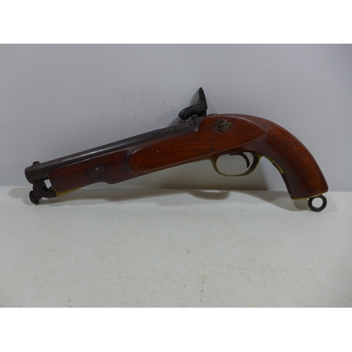 326 - A DEACTIVATED PERCUSSION CAP PISTOL, 19.5CM BARREL, WOODEN STOCK WITH BRASS FITTINGS, LENGTH 36CM