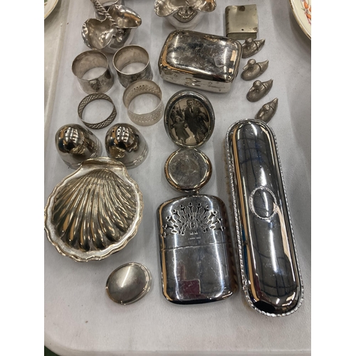 160 - A QUANTITY OF SILVER PLATED ITEMS TO INCLUDE CANDLEABRAS, TABLE LIGHTERS, NAPKIN RINGS, TRINKET BOXE... 