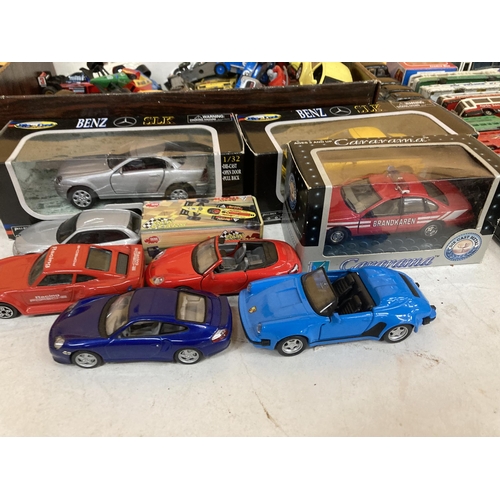 815 - A COLLECTION OF BOXED AND UNBOXED DIE-CAST MODEL CARS