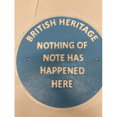 833 - A CAST BLUE 'BRITISH HERITAGE' SIGN, DIAMETER 24CM