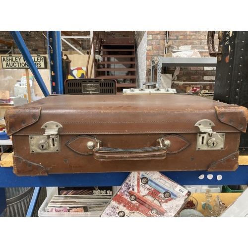 848 - A VINTAGE FRENCHS LTD, LONDON, TRAVELLING CASE