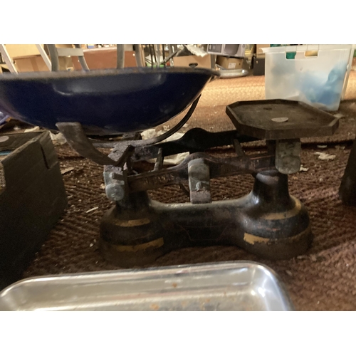 897 - A SET OF VINTAGE CAST SCALES, ADJUSTING SCALES AND WEIGHTS