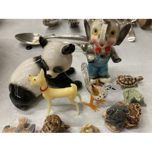 907 - A QUANTITY OF WADE WHIMSIES, A LOMONOSOV PANDA, ETC