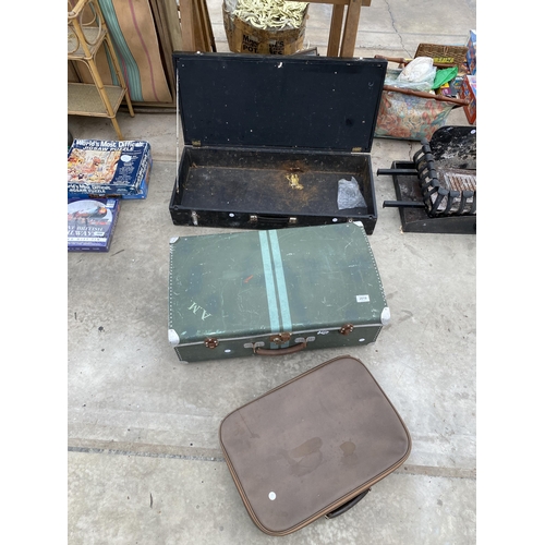 2019 - THREE VINTAGE TRAVEL CASES