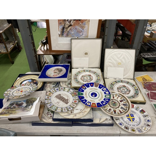 1130 - A LARGE QUANTITY OF LARGE CABINET PLATES TO INCLUDE BOXED MINTON EXAMPLES - APPROX 16 IN TOTAL