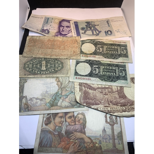 423 - NINE ASSORTED FOREIGN WORLD BANKNOTES - BANCO DE ESPANA, BANQUE DE FRANCE ETC, DATES RANGING 1940-19... 