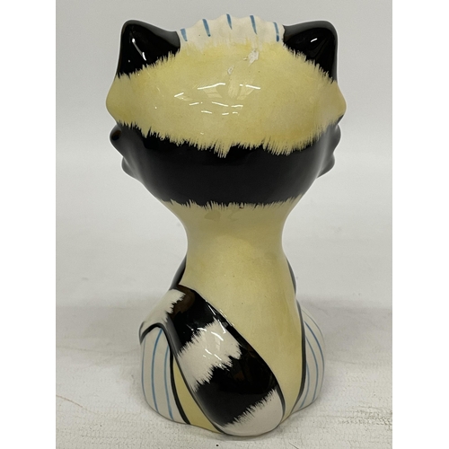 734 - A LORNA BAILEY HAND PAINTED AND SIGNED CAT & MOUSE