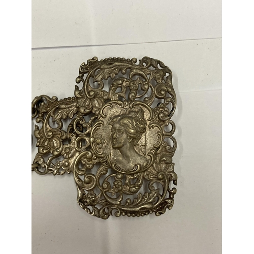 95 - A VINTAGE DECORATIVE SILVER PLATED BELT