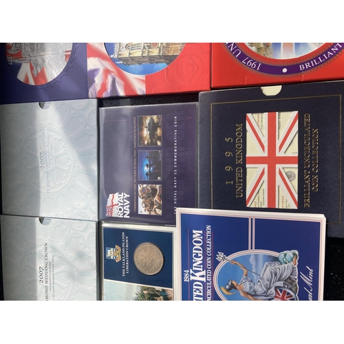 339A - A SELECTION OF COIN PACKS TO INCLUDE GB YEAR SETS : 1984 , '95 & '97 , 2003/4 , JERSEY , ALDERNEY £5... 