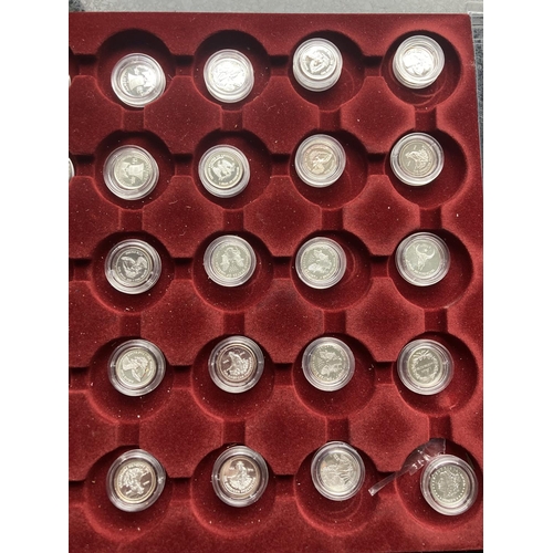 349A - A TRAY CONTAINING FORTY X 1 GRAM PURE SILVER COINS .