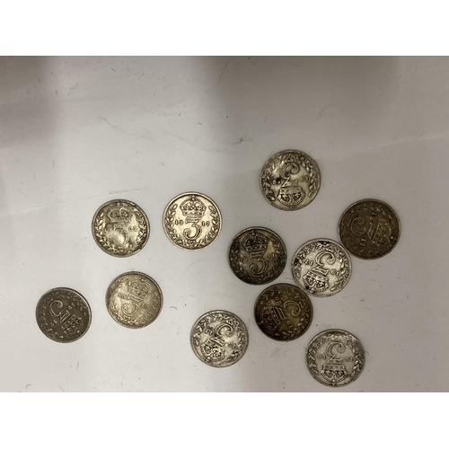 407A - A QUANTITY OF PRE 1920 SILVER COINS TO INCLUDE HALF CROWNS, TWO SHILLINGS AND THREEPENCE GROSS WEIGH... 