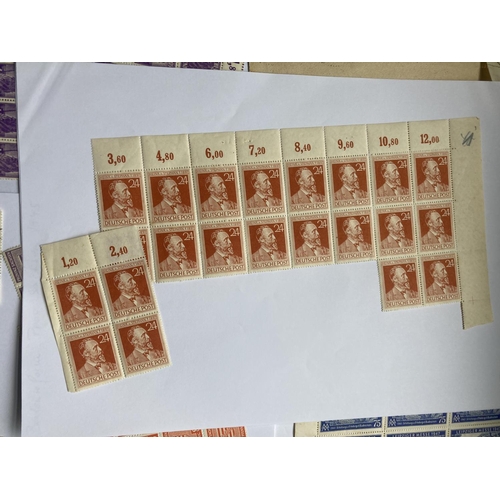 441A - A QUANTITY OF VARIOUS GERMAN STAMPS