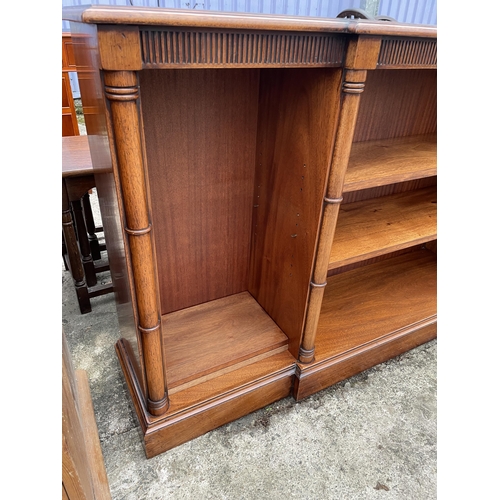 2957 - A 19TH CENTURY STYLE MAHOGANY AND CROSSBANDED BREAKFRONT OPEN BOOKCASE, 62