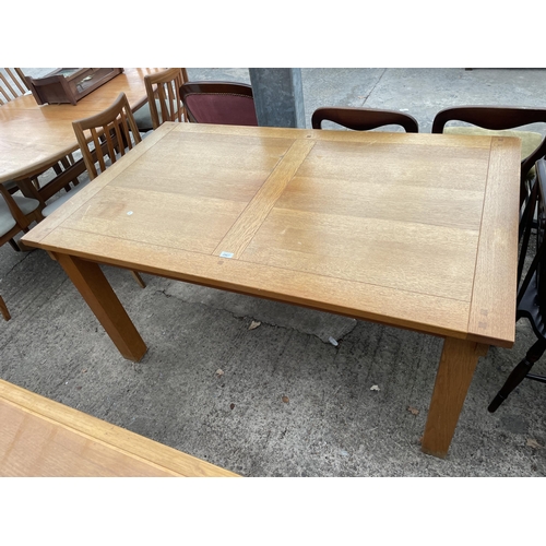 2967 - A MODERN OAK DINING TABLE ON SQUARE LEGS, 59 X 36