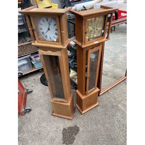 2970 - A MODERN OAK MINIATURE LONGCASE CLOCK WITH BRASS FACE AND TWO WEIGHTS, 46