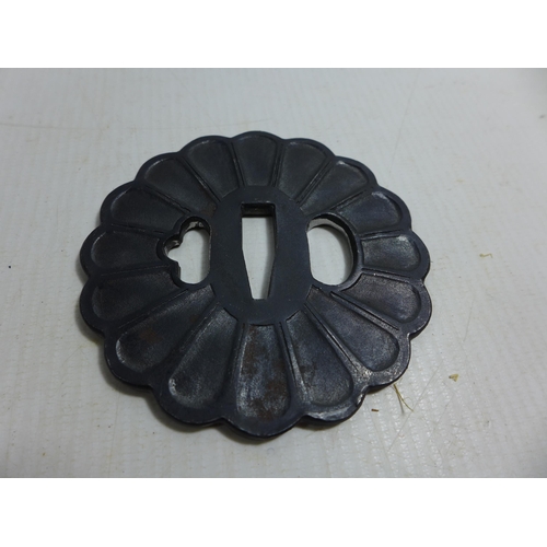 346 - A JAPANESE IRON TSUBA WITH FLORAL DECORATION, DIAMETER 8CM