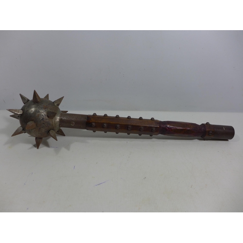 347 - A LARGE AND HEAVY METAL AND WOOD MACE CLUB, THE HEAD WITH SPIKES, LENGTH 52CM